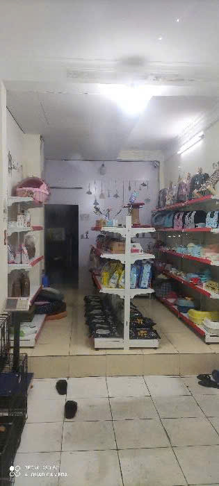 ban nhà mặt phố Phạm Văn Đồng